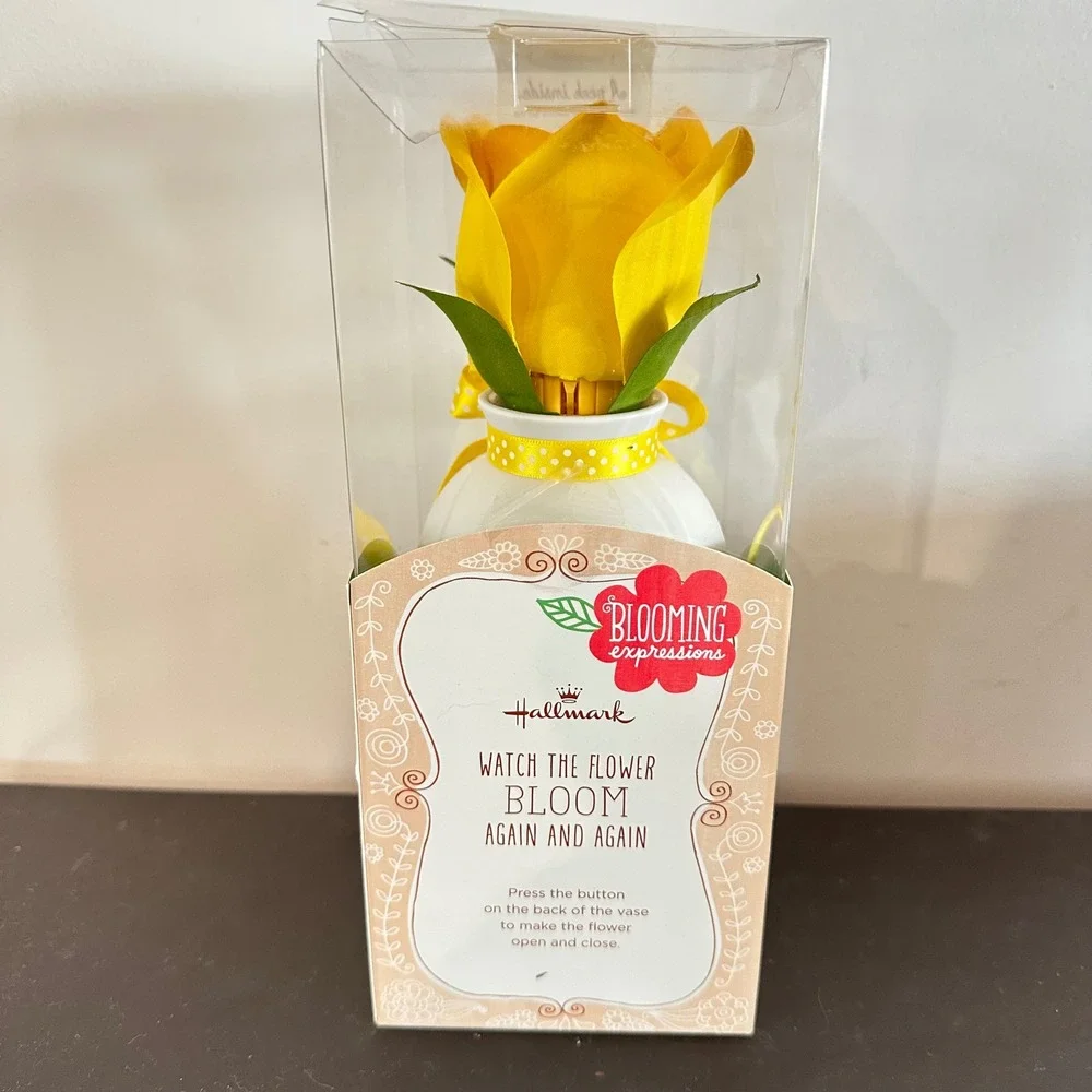 Hallmark Blooming Expressions Yellow Rose Animated Flower Vase Little Blessings